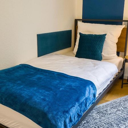 Gross, Modern, Zentrumsnah Mit Parkplatz Und Garten Ulm Kültér fotó