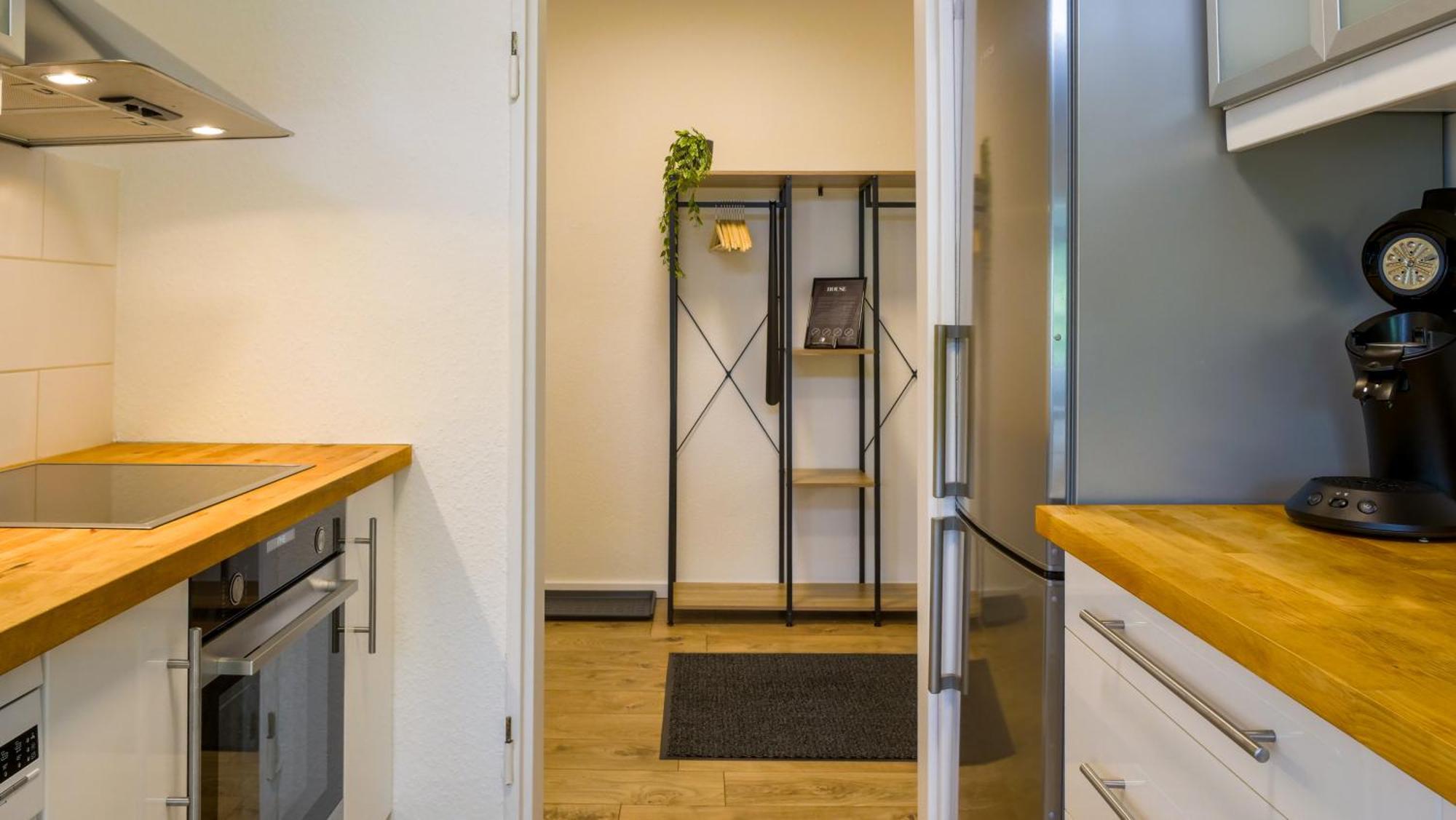 Gross, Modern, Zentrumsnah Mit Parkplatz Und Garten Ulm Kültér fotó